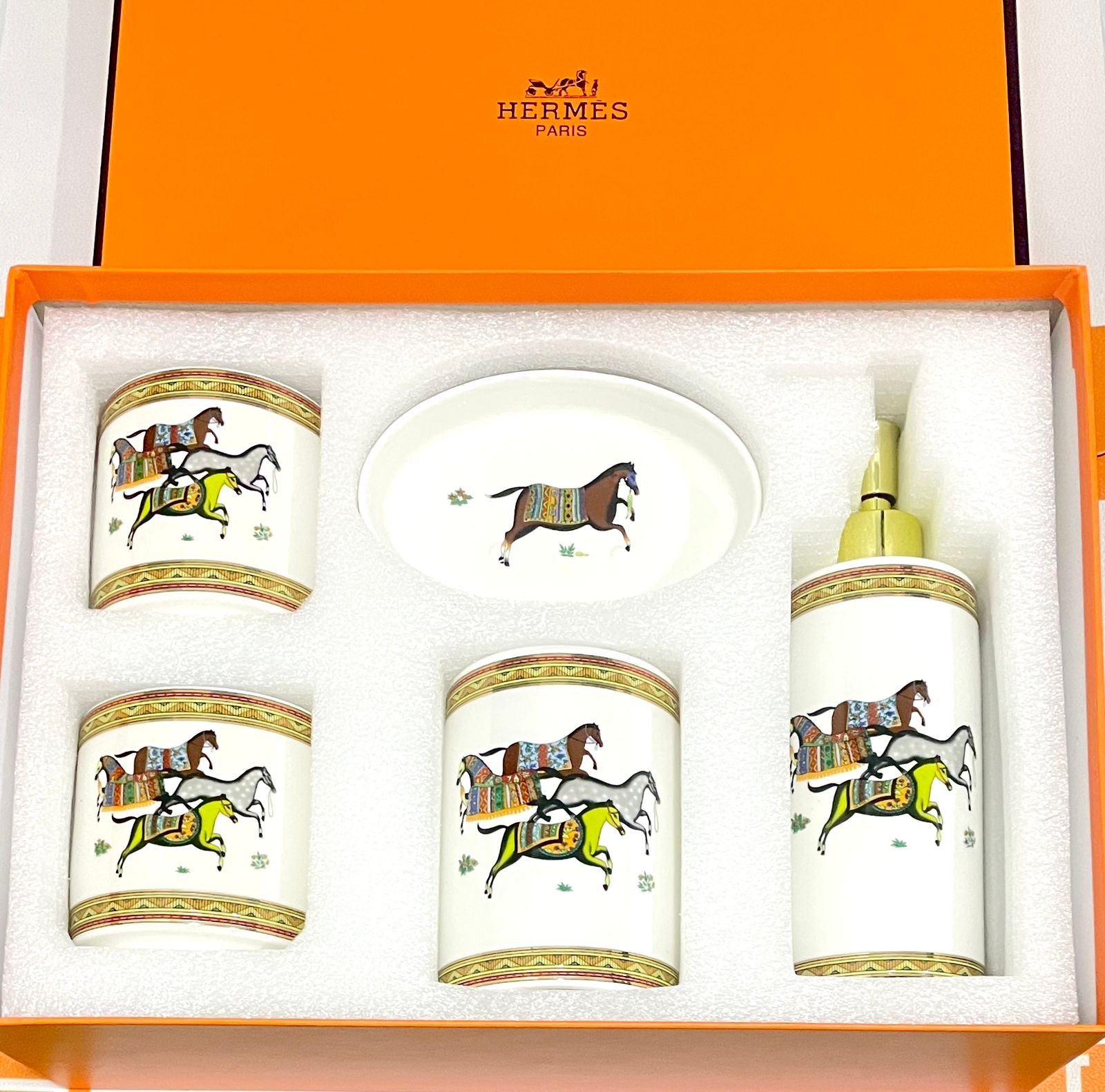 Hermes horse bath set five pieces - Hermes Bathroom Accessories | Aleppo Gift UAE